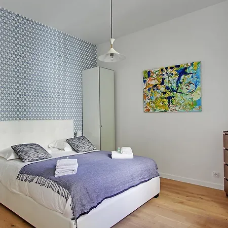 Pick A Flat's In Montmartre - Rue Des Martyrs * Paris