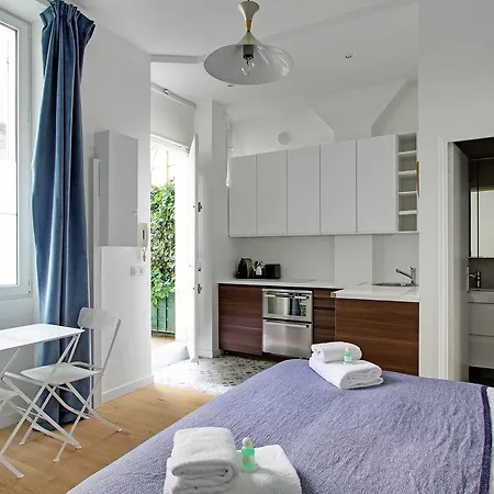 Pick A Flat's In Montmartre - Rue Des Martyrs Paris